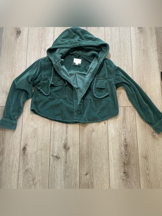 American Eagle Outfitters Jackets & Blazers - American Eagle Green Cropped Corduroy Hooded‎ Shacket Jacket Size M